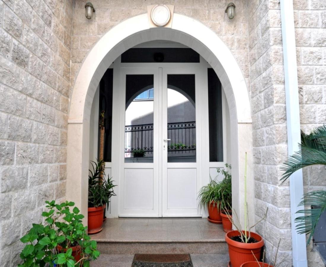 Apartments Franicevic Petrovac Ruang foto