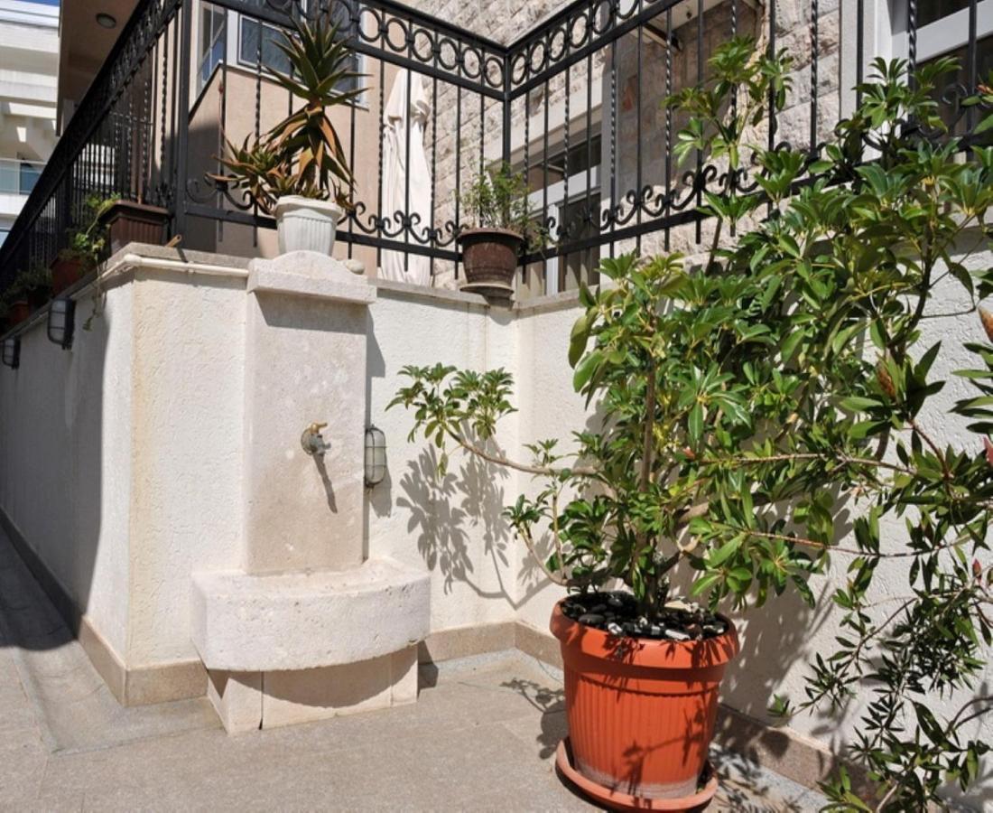 Apartments Franicevic Petrovac Ruang foto